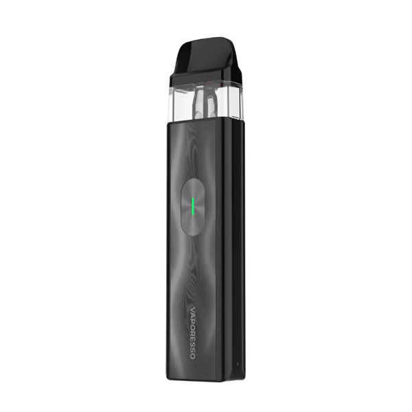 vapoteur rechargeable Vaporesso Xros Kit Mini 4 Pods en noir avec un design compact de type stick, un indicateur LED avant et une cartouche transparente supérieure avec embout noir.