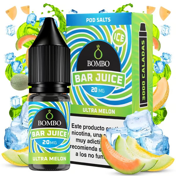 bottiglia di liquido elettronico Bombo Bar Juice Ultra Melon 10 ml con etichetta verde e blu, accanto alla sua scatola, circondato da pezzetti di melone e ghiaccio che suggeriscono un sapore fresco e dolce.