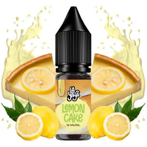 Líquido para vapeo La Yaya Salts Lemon Cake 10ml con sales de nicotina, botella con diseño en tonos amarillos, acompañado de tarta de limón que representa su sabor.