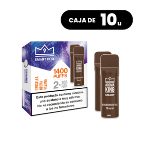 Pack de 10 cajas Aroma King Smart Pod Blackcurrant Ice, pods para vape sabor grosella negra con toque mentolado refrescante, sistema de hasta 1400 puffs (2x700 caladas) y 20 mg/ml de nicotina, presentados en su caja marrón original.