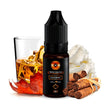 Sali di nicotina canadesi Montreal liquidi da 10ml, flacone scuro dal design elegante, accompagnato da foglie di tabacco, sigari, panna e un bicchiere di bevanda tipo whisky che ne rappresentano il sapore.