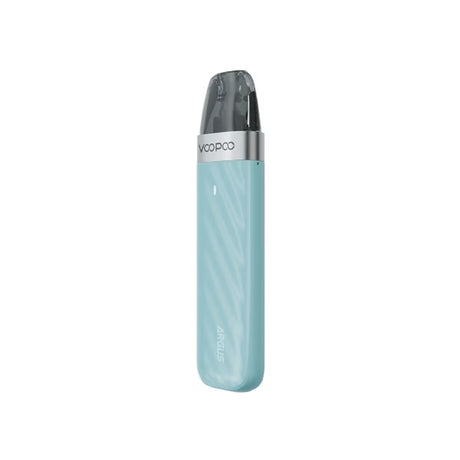 Vaper recargable Voopoo Argus Z2 Pod Kit en color azul claro, con diseño compacto y alargado, acabado texturizado, cartucho superior transparente con boquilla integrada y luz LED frontal indicadora de batería.