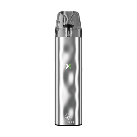 Vaper recargable Elfbar ELFX en color plateado con diseño compacto tipo stick, indicador LED frontal, cartucho transparente superior y boquilla integrada.
