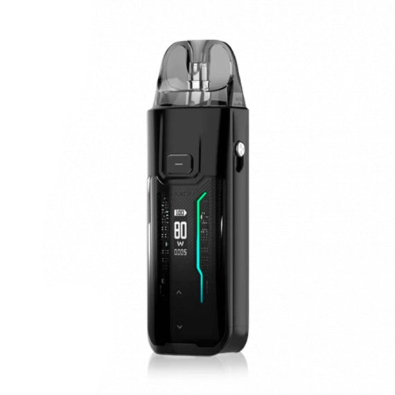Vaper recargable Vaporesso Luxe XR Max en color negro y plateado, con pantalla frontal que muestra potencia y batería, botón superior y cartucho transparente con boquilla integrada.